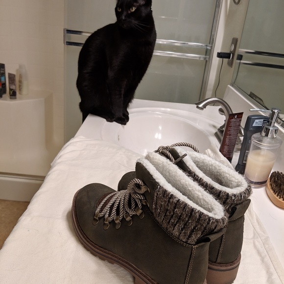 Boots - Picture 2 of 4